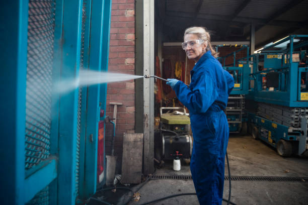 Best Roof Pressure Washing  in Montpelier, OH